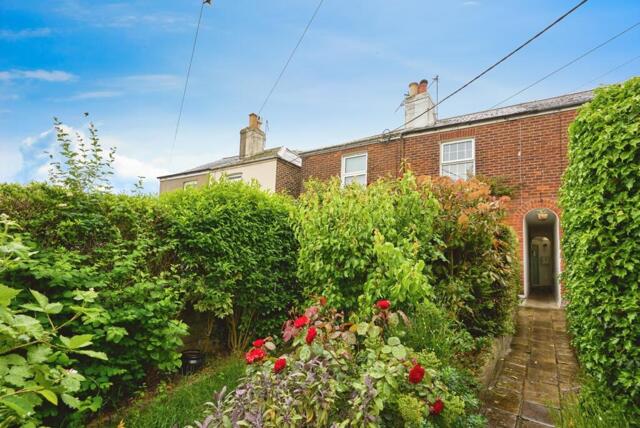 Bedworth Place, Ryde, 2 Bedroom Terraced