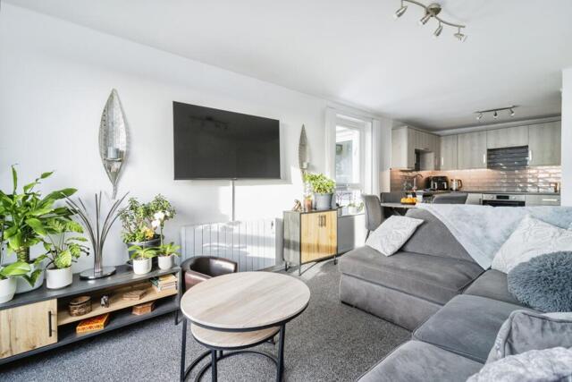 Higher Warberry Road, Torquay, 1 Bedroom Flat