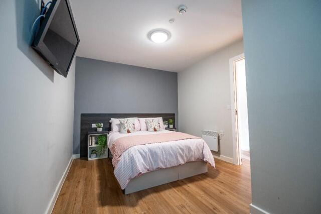 Queen Street, Sheffield, Studio Flat For
