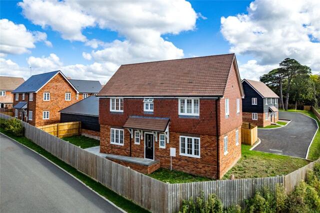 Stoke Mandeville, Thornbrook Close, Aylesbury, 4 Bedroom Detached