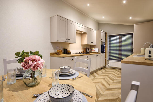 Northampton, Northamptonshire, 2 Bedroom Park