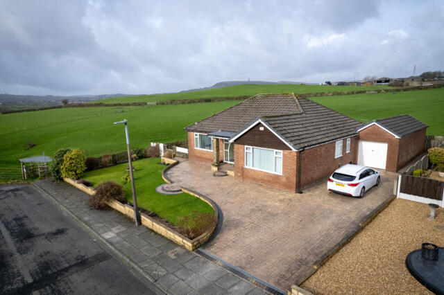 Falshaw Drive, Bury, 3 Bedroom Bungalow