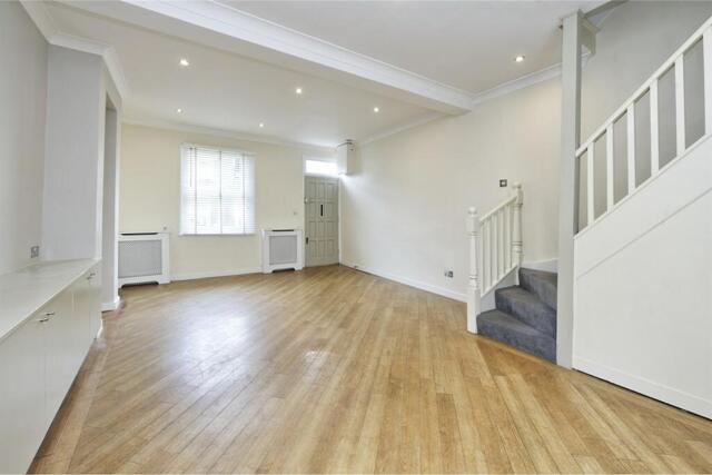 Snarsgate Street, London, 3 Bedroom Terraced