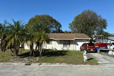 Sw Areca Dr, Palm City, Preforeclosure Single-family Home