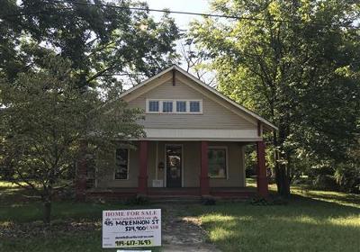 W Mckennon St, Clarksville, Foreclosure Single-family Home