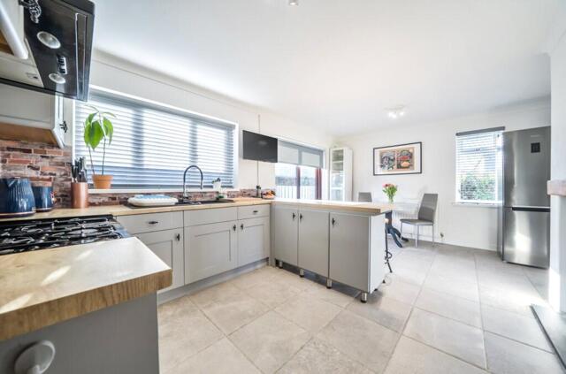 Oaklands, Builth Wells, 4 Bedroom Detached