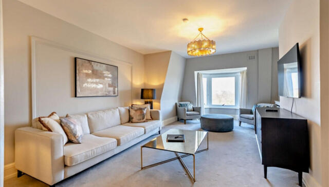 Park Road, London, 4 Bedroom Apartment