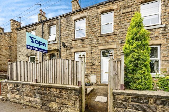 Oak Road, Huddersfield, 2 Bedroom Terraced
