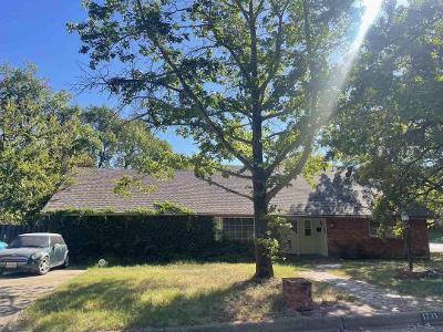 Holt St, Fort Worth, Foreclosure Single-family Home