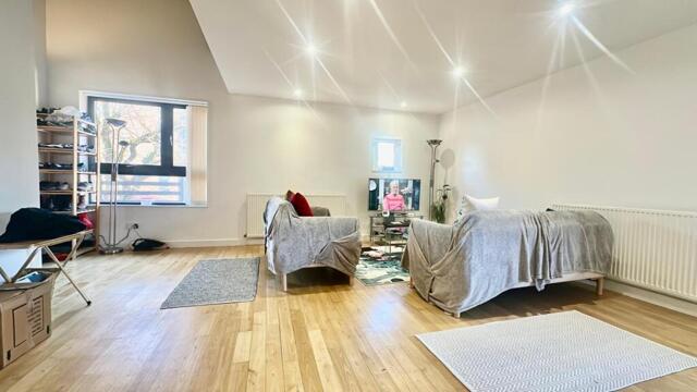 Loft Duplex Apartment- Vittoria Street, Birmingham, 2 Bedroom Apartment