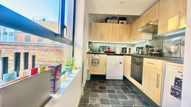 Loft Duplex Apartment- Vittoria Street, Birmingham, 2 Bedroom Apartment