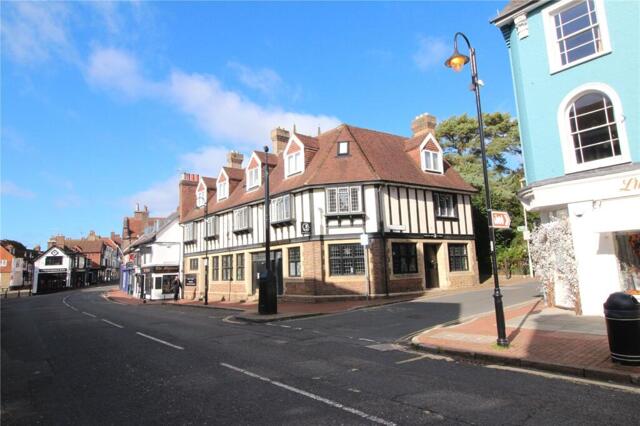 High Street, East Grinstead, 2 Bedroom Apartment