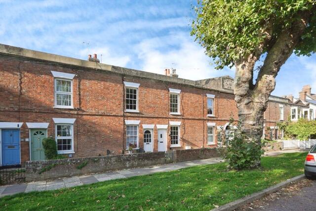 Oaks Road, Tenterden, 2 Bedroom Terraced