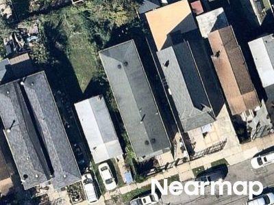 Th Dr, Jamaica, Preforeclosure Multi-family Home