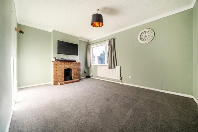 West Row, Mason Gardens, Bury St. Edmunds, 2 Bedroom Semi-detached