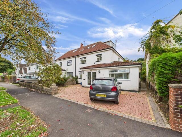Pen-y-dre, Rhiwbina, 3 Bedroom Semi-detached