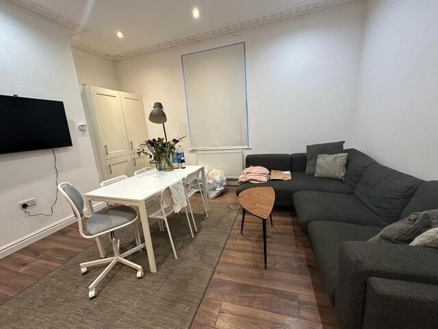 Queen Square, Leeds, 3 Bedroom Detached