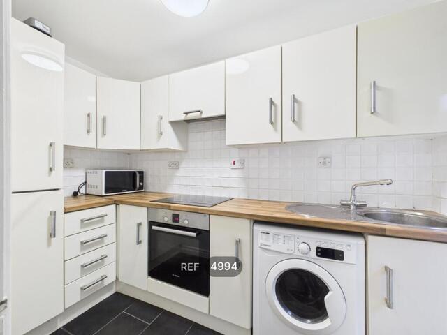 Riverside Court, 2 Bedroom Apartment