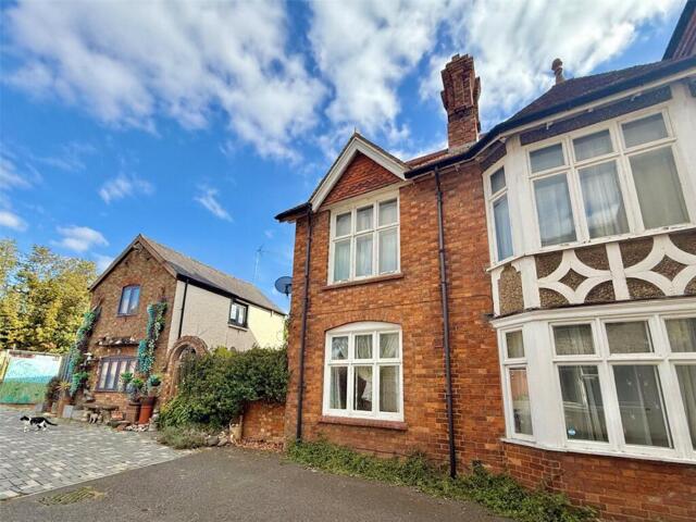 High Street, Winslow, 1 Bedroom Apartment