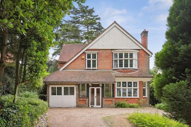 Raglan Road, Reigate, 4 Bedroom Detached
