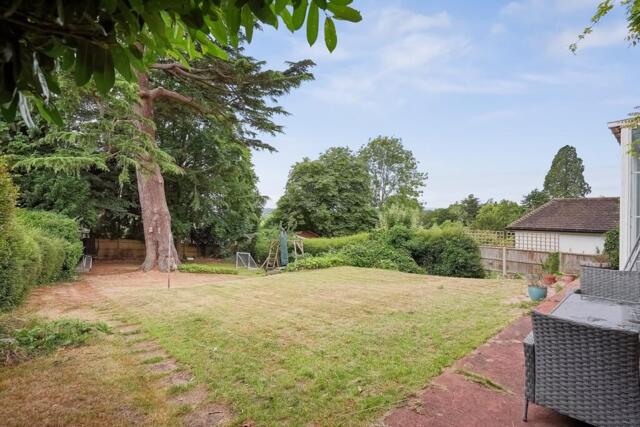 Raglan Road, Reigate, 4 Bedroom Detached