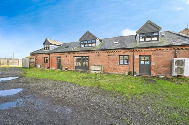 Burtonwood, Hall Lane, Warrington, 5 Bedroom Barn