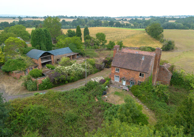 Hartlebury, Kidderminster, 5 Bedroom Barn Hartlebury, Kidderminster, 5 Bedroom Barn
