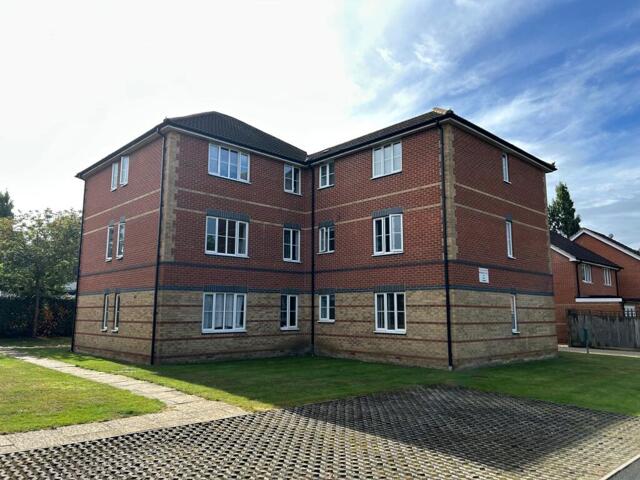 Coronation Road, Waterlooville, 2 Bedroom Flat