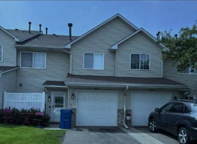 Riverwood Dr #,burnsville, Foreclosure Condo In