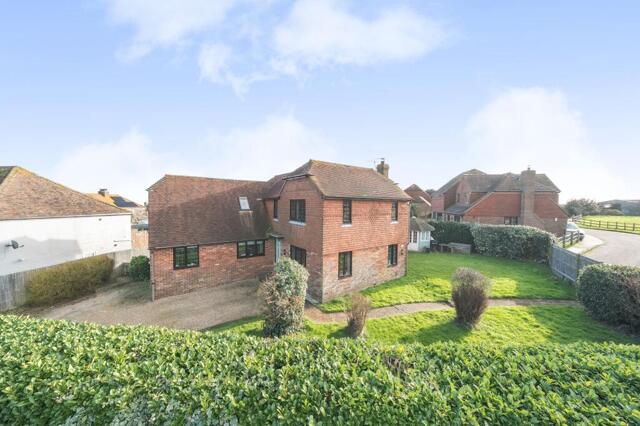 Udimore Road, 3 Bedroom Detached