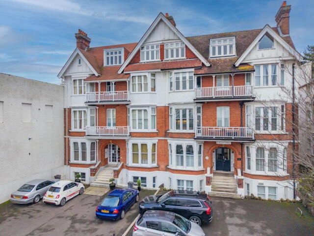 Mount Ephraim, Tunbridge Wells, 2 Bedroom Apartment