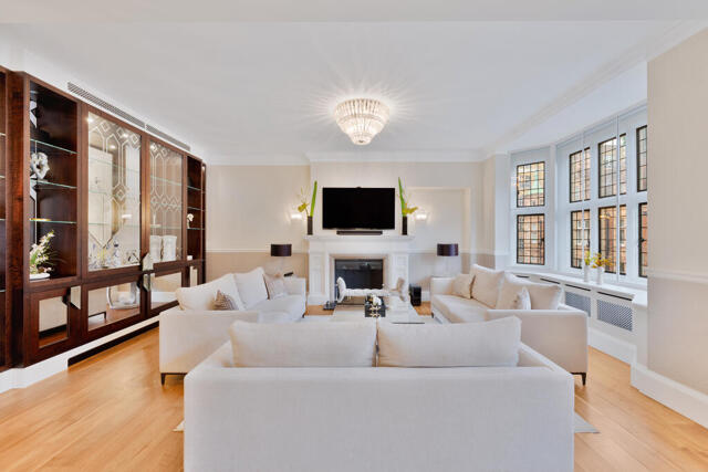 Mayfair, Mount Street, London, 4 Bedroom Duplex