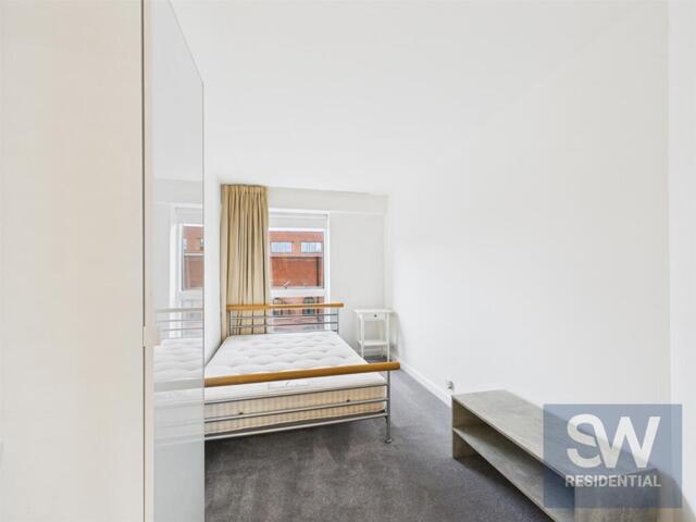 The Quays, Concordia Street, 2 Bedroom Apartment