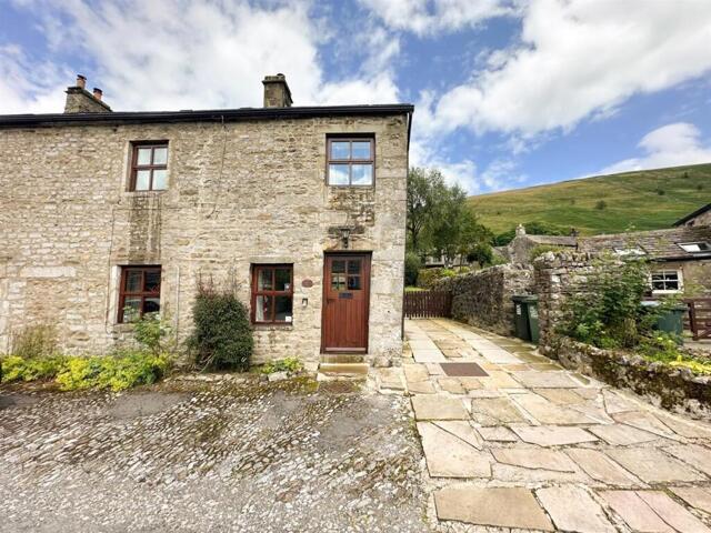 Rowan Cottage, Buckden, 2 Bedroom End