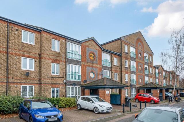 Deptford Wharf, London, 2 Bedroom Flat