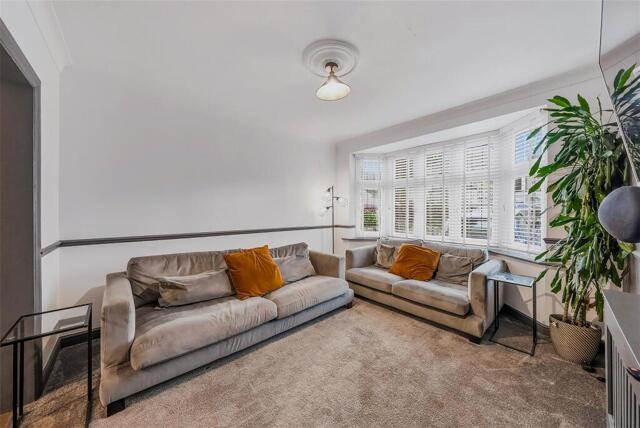 Station Road, Crayford, 3 Bedroom Semi-detached