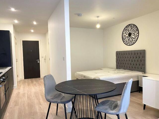 Exchange Point New Kings Head Yard, Manchester, Studio Flat For
