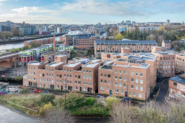 Maling Street, Newcastle Upon Tyne, 2 Bedroom Maisonette
