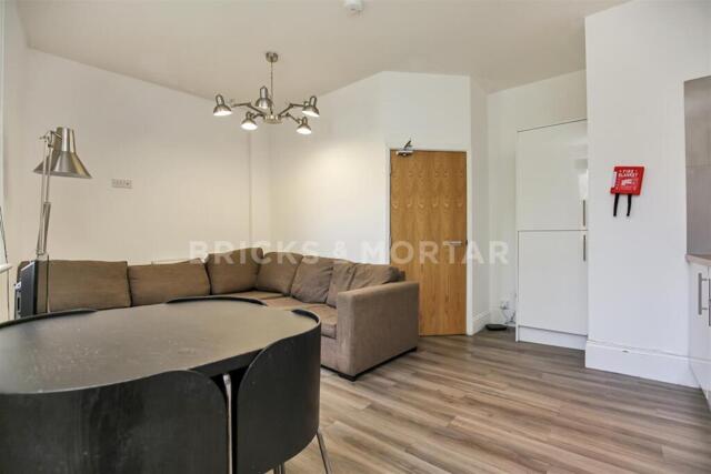 (£pppw) Osborne Avenue, Jesmond, 3 Bedroom Apartment