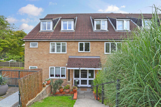 Goldings Road, Loughton, 2 Bedroom Apartment
