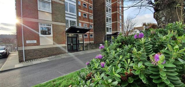 Selmeston House, Upperton Road, 2 Bedroom Flat