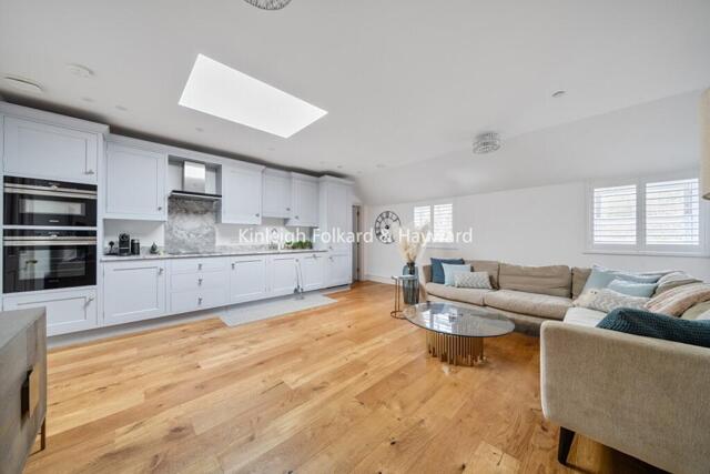 Willoughby Lane, Bromley, 2 Bedroom Flat