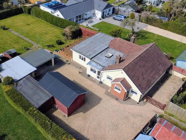 Wyatts Lane, Cowes, 5 Bedroom Detached