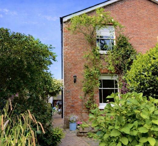 Harmony Street, Tunbridge Wells, 2 Bedroom Semi-detached