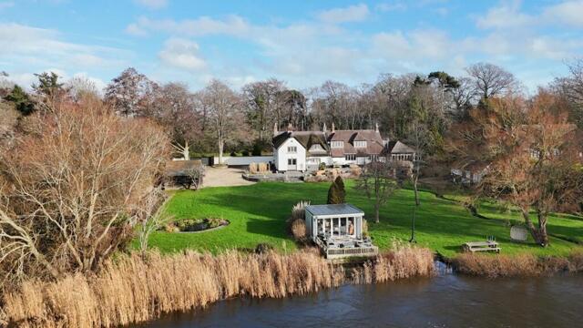 Salisbury Road, Christchurch, 5 Bedroom Detached