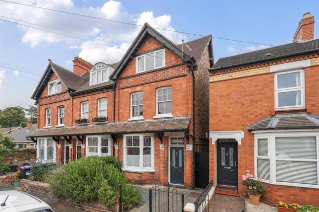 Percy Street, Shrewsbury, 3 Bedroom End