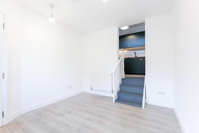 Ravensbourne Park, London, 5 Bedroom Semi-detached