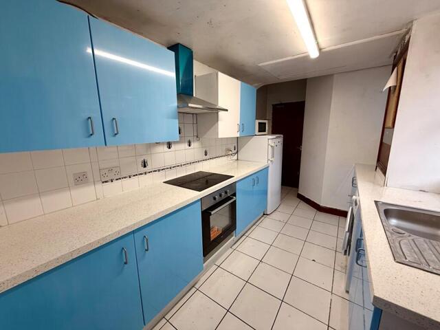 Room,college Street, 1 Bedroom House