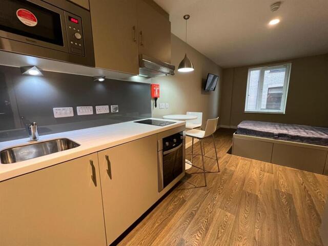 Melbourne Studios, Pandon Bank, Studio Apartment For