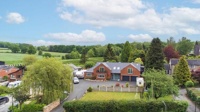 Wood Lane, Morley, 4 Bedroom Detached